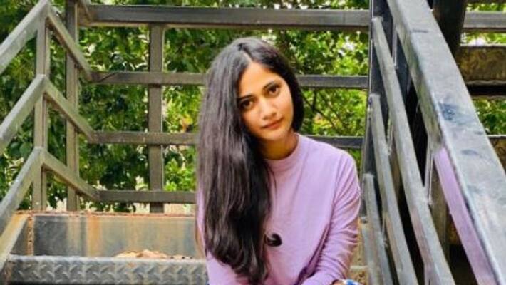 bigg boss fame Losliya cute and hot Dance video going viral bigg boss fame Losliya cute and hot Dance video going viral
