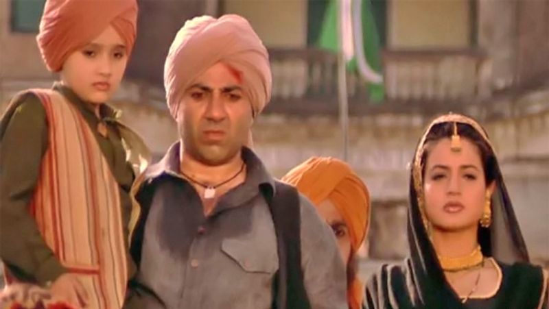बाद में इसे सनी देओल ने निभाया। फिल्म में सनी देओल ने तारा सिंह का रोल किया था, जो एक पाकिस्तानी लड़की सकीना को दिल दे बैठता है। हिंदुस्तान और पाकिस्तान के बंटवारे के दौरान पनपी ये प्रेम कहानी कैसे अंजाम तक पहुंचती है, इसमें बखूबी दिखाया गया है।
