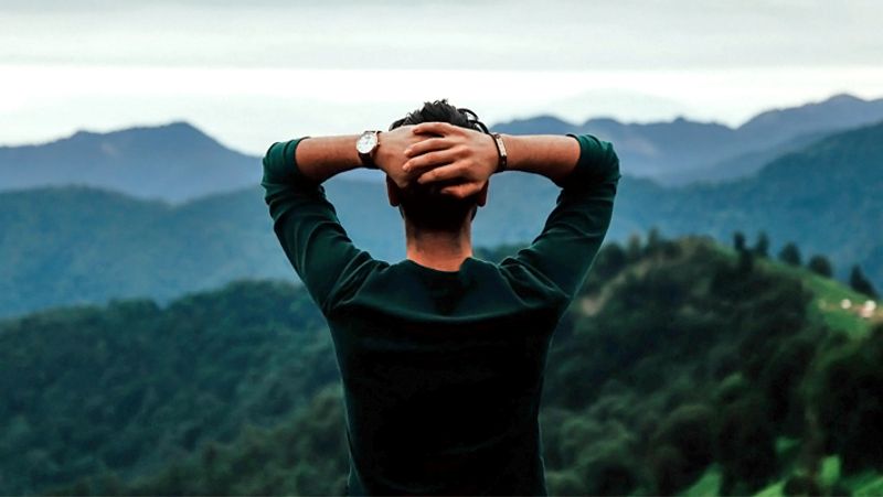 5. कुछ लोगों का स्वभाव शक करने वाला होता है। यानी वे बिना किसी ठोस वजह से ही किसी पर भी शक करने लगते हैं। उन्हें लगता है कि वो जो सोच रहे रहे हैं, वही सच है। ऐसे लोग अपने शक्की स्वभाव के कारण हमेशा दुख पाते हैं।