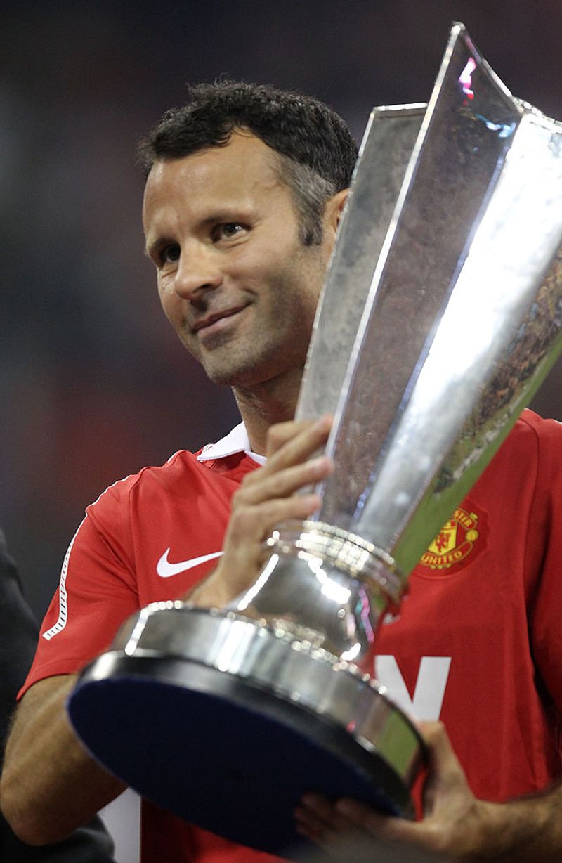 Ryan Giggs (36): The legendary Welsh midfielder, who made a name for himself at Manchester United, spent 24 years at Old Trafford. He went on to win 13 English Premier League titles. Overall, he won 34 major titles, including a couple of miscellaneous ones. Notably, he failed to win a single title with Wales.