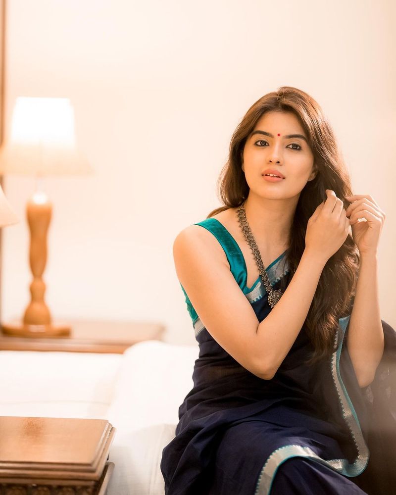 `కాలి`, `బిగిల్` చిత్రాల్లో నటించి ఆకట్టుకుంది. ఇటీవల `రెడ్` చిత్రంలోనూ కీలక పాత్రలో మెప్పించింది.