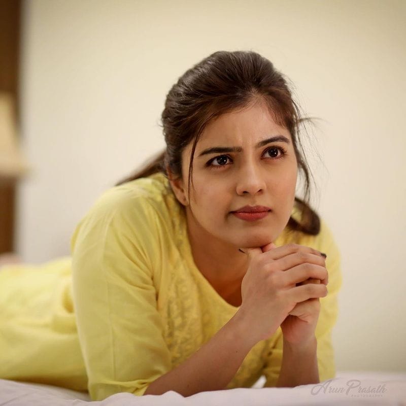 ఇటీవల కాలంలో వైరల్ అయిన అమృతా అయ్యర్ గ్లామరస్ ఫోటోస్.