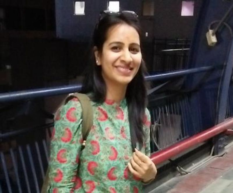 ध्यान देने योग्य बातें
अनुकृति कहती हैं कि एक बात का ध्यान और रखें कि प्रश्न में जो पूछा गया है उसी का जवाब दें, घुमा-फिराकर बात न कहें, न ही गैरजरूरी हिस्सों पर जाएं। दूसरी बात की जो-जो पूछा गया है वह सब बताएं। यानी प्रश्न दो हिस्सों में हो तो उत्तर भी दो हिस्सों में होना चाहिए।