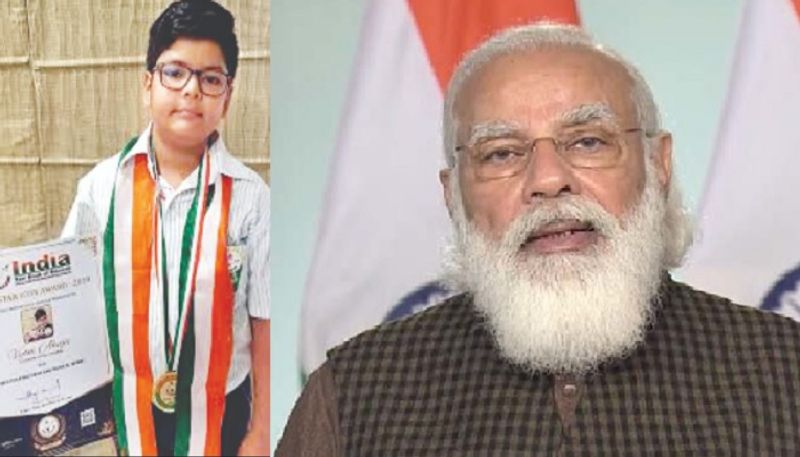 व्योम निरालानगर में रहते हैं और सीएमएस गोमतीनगर में कक्षा सात में पढते हैं। उनकी मां कहती हैं कि बचपन से ही बेटे की प्रतिभा के हम सब कायल हैं।
