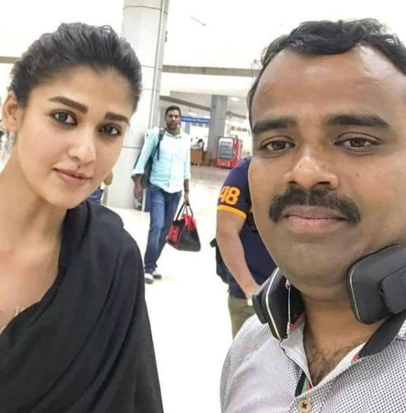 <p>லேடி சூப்பர் ஸ்டார் என்றாலும் no பந்தா </p>