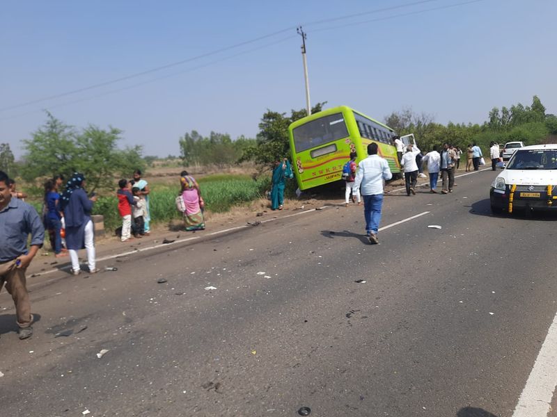 ಕ್ರೇನ್ ಮೂಲಕ ಕಾರು ಹೊರ ತೆಗೆಯಲು ಪೊಲೀಸರ ಹರಸಾಹಸ ಪಟ್ಟಿದ್ದಾರೆ. ಯರಗಟ್ಟಿಯಿಂದ ಬೆಳಗಾವಿಯತ್ತಕಾರು ಸಂಚಾರ ಮಾಡುತ್ತಿತ್ತು.
