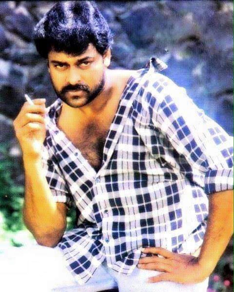 మెగా స్టార్ చిరంజీవి రీఎంట్రీ తర్వాత రెండు ప్రాజెక్టులు `ఖైదీ నెంబర్ 150`, `సైరా` విషయాలో ఆచితూచి వ్యవహరించారు. మార్కెట్ లెక్కలు, ఆయన ఇసినమాలకు ఆదరణ ఎలా ఉంటుందో తేలిపోయింది. దీంతో బ్యాక్ టూ బ్యాక్ కొత్త ప్రాజెక్ట్ లకు గ్రీన్ సిగ్నల్ ఇచ్చారు. (చిరంజీవి అరుదైన ఫోటో)