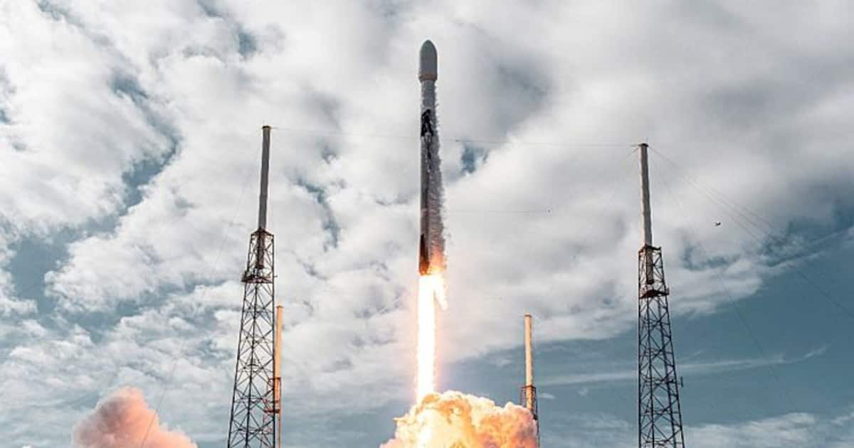 SpaceX Breaks ISRO's Record, Sends 143 Satellites Into Orbit In One Go