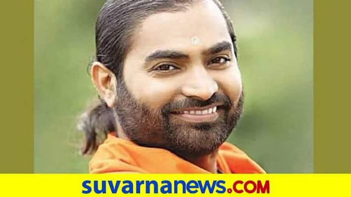 Vice President Venkaiah Naidu Calls Vachananand Swamiji grg Vice President Venkaiah Naidu Calls Vachananand Swamiji grg