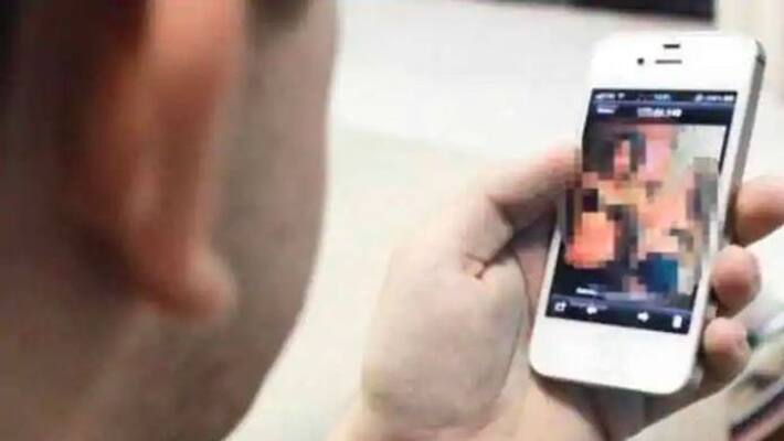 vijayawada... Lover Posts girl Obscene Video On Social Media vijayawada... Lover Posts girl Obscene Video On Social Media