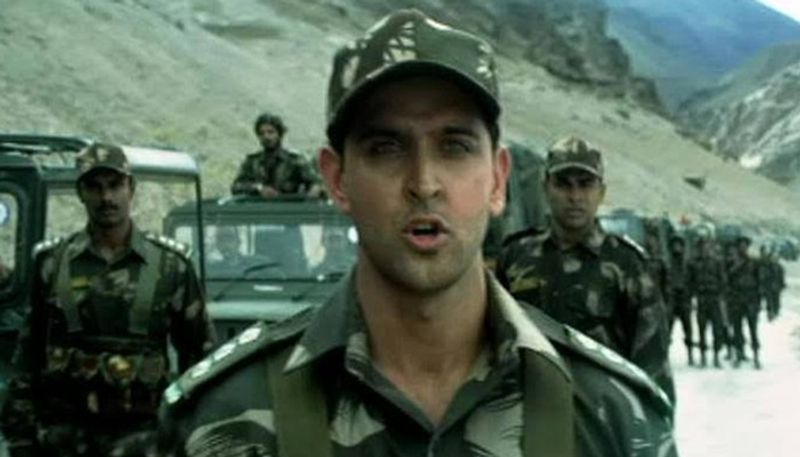 Kandhon se milte hain kandhe.
This song from the movie Lakshya is enthralling, feet-tapping and everything patriotic. It's a perfect song for celebrating the bravery, power, and pride of the Indian Army
