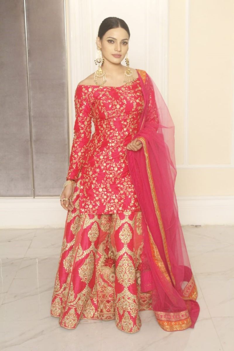 Shrashti Maheshwari who plays the character of Avni in ‘Tujhse Hai Raabta’ said, “The fundamental rights that I sincerely follow are Right to Equality and right to freedom. I strongly believe that a d difference between a girl and a boy must not limit anyone to freely speak or express themselves.
A person is not defined by their gender but by their will to achieve all that they wish in life. I clearly remember the one moment when I felt really proud to be an Indian was when I became an NCC sergeant from an NCC cadet and won the best commanding officer of NCC in 2012. When they were giving me the badges for the best commanding officer, my parents were also present there and it was a proud moment for both of us. I also feel proud to be an Indian because of the vast culture in India and that culture can be carried from generation to generation. Given a choice, I wouldn’t want to leave this country.”
