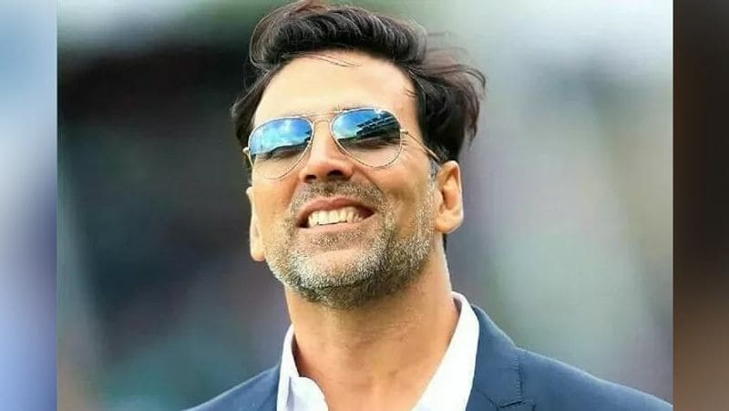 మరోవైపు ఖిలాడి అక్షయ్ కుమార్ కూడా ప్రభుత్వానికి మద్ధతుగా ట్వీట్ చేశారు. రైతులు మనదేశంలో ముఖ్యభాగమని వారి సమస్యలు పరిష్కరించేందుకు ప్రయత్నాలు జరుగుతున్నాయని అన్నారు. ఇక విభేదాలు క్రియేట్ చేసేందుకు శ్రద్ధ చూపకుండా స్నేహపూర్వక తీర్మానానికి మద్ధతు తెలపాలని సూచిస్తూ, కేంద్ర విదేశాంగ శాఖ మంత్రి జైశంకర్ ట్వీట్ను జోడించారు అక్షయ్
