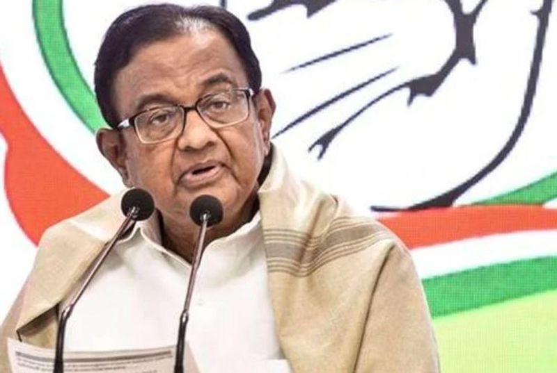 <p><strong> డ్రీం బడ్జెట్ </strong><br />
1997 లో మాజీ ఆర్థిక మంత్రి పి చిదంబరం సమర్పించిన బడ్జెట్ను డ్రీం బడ్జెట్ అని కూడా అంటారు. అప్పుడు ఆర్థిక మంత్రి ఆదాయపు పన్ను, కంపెనీల పన్నును తగ్గిస్తునట్లు ప్రకటించారు. ఆదాయపు పన్ను రేట్లను 40 శాతం నుంచి 30 శాతానికి తగ్గించారు. అదే సమయంలో సర్చార్జి కూడా రద్దు చేయబడింది.</p>