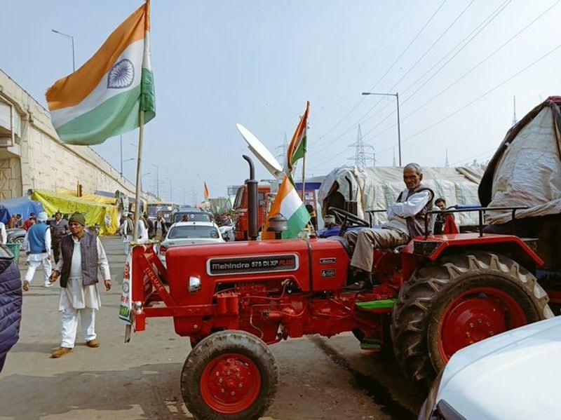 Shiv Sena's mouthpiece Saamana noted, "Now, BJP has heavily come down on the agitating farmers. The programme to enter Delhi was a pre-planned programme and the farmers' movement has gone into the hands of the terrorists, according to BJP's intelligence system."
"The crowd who stirred in the Red Fort was led by a young man named Deep Sidhu. It has been revealed that this Sidhu belongs to the camp of Prime Minister Narendra Modi, Home Minister Amit Shah. BJP's Punjab MP Sunny Deol has a close relationship with Sidhu. Farmer leaders like Rajesh Tikait say that Sidhu had been talking about revolt and separatism for the last two months by entering the crowd of farmers," it said.