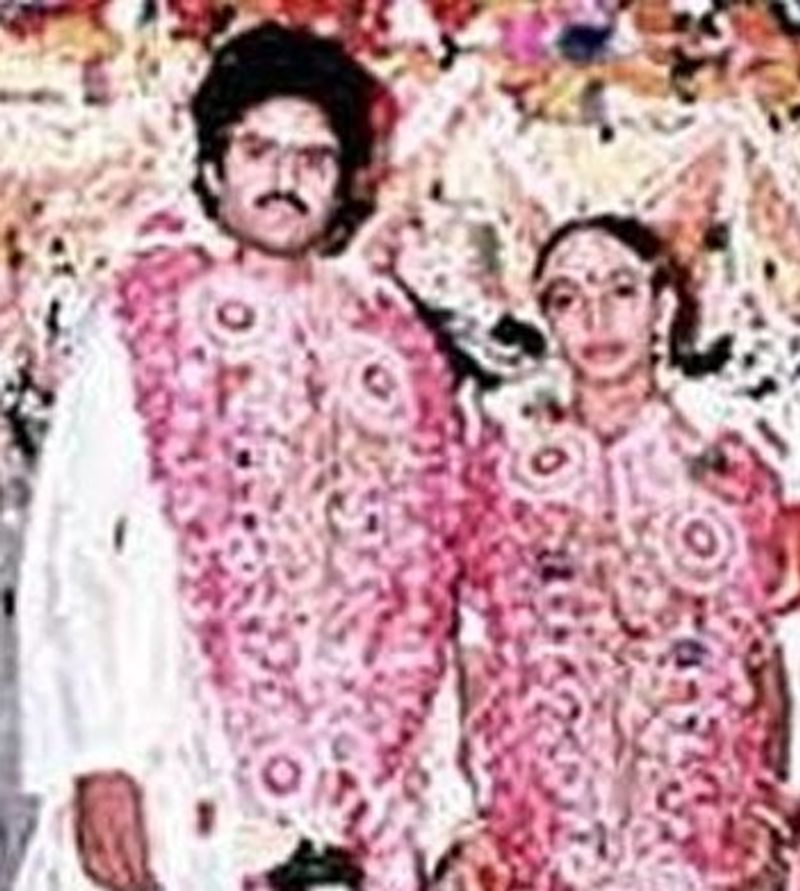 బాలకృష్ణ, వసుంధర ల అరుదైన మ్యారేజ్ ఫోటో వైరల్.