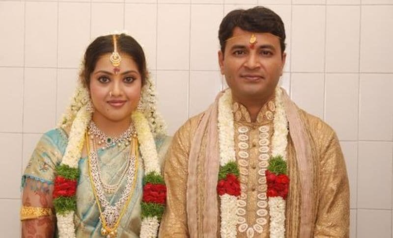 నటి మీనా.. విద్యాసాగర్ని మ్యారేజ్ చేసుకున్న ఫోటో.