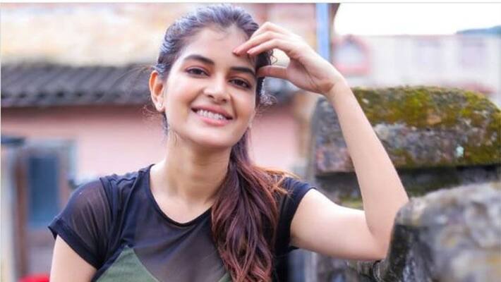 madhumita sarkar driving video in rain goes viral bjc madhumita sarkar driving video in rain goes viral bjc