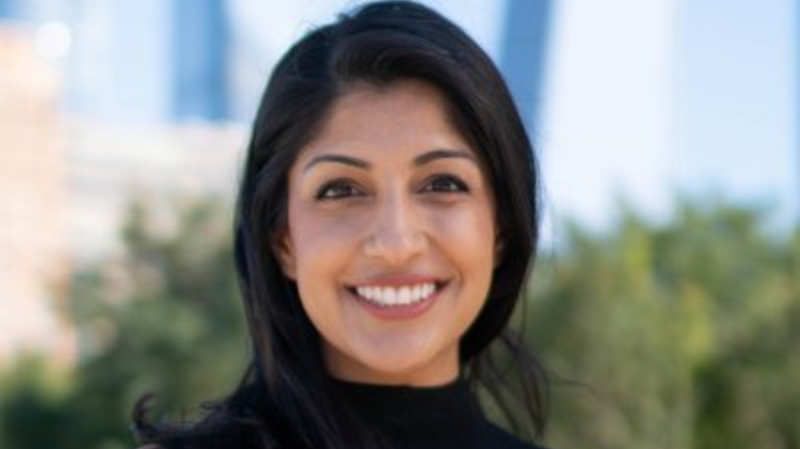 8. अंजलि सूद (Anjali Sud)
अंजलि सूद ओपन वीडियो मेकिंग प्लेटफॉर्म Vimeo की CEO हैं। वह 2017 से इस पद पर काबिज हैं। वीमो में शामिल होने से पहले अंजली सूद ने अमेज़ॅन और टाइम वार्नर के साथ काम किया था। वह हार्वर्ड बिजनेस स्कूल से MBA डिग्री होल्डर हैं।