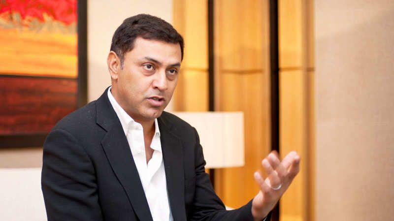6. निकेश अरोड़ा (Nikesh Arora)
निकेश अरोड़ा 2018 में पालो अल्टो नेटवर्क से CEO के रूप में जुड़े। इससे पहले वह Google और सॉफ्टबैंक में प्रमुख पदों पर रहे हैं। अरोड़ा ने बनारस हिंदू विश्वविद्यालय प्रौद्योगिकी संस्थान ((BHU) से स्नातक की डिग्री, पूर्वोत्तर विश्वविद्यालय से एमबीए (MBA) और बोस्टन कॉलेज से मास्टर ऑफ साइंस (Master Of Science) की डिग्री हासिल की है।