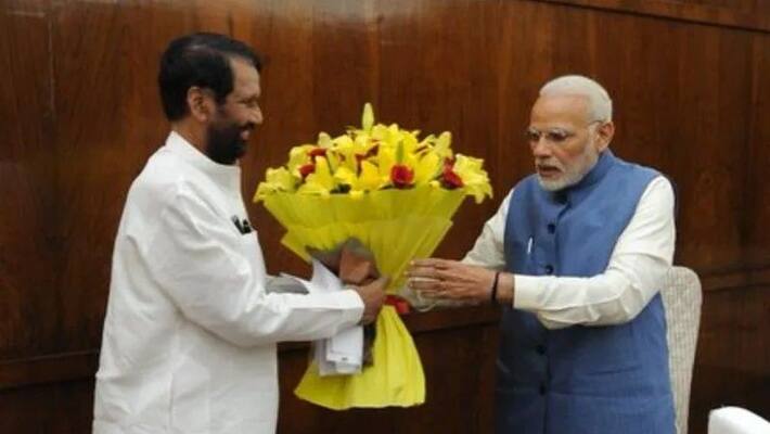 Chirag Paswan Tweets Letter From PM On Father Death Anniversary Event pod Chirag Paswan Tweets Letter From PM On Father Death Anniversary Event pod