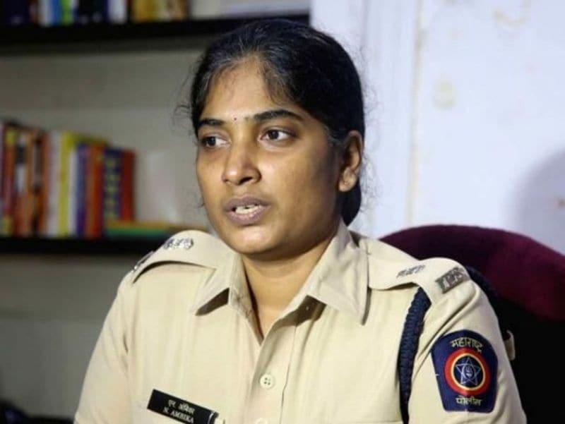 पर सिविल सेवा परीक्षा पास करने में अंबिका का बहुत लंबा समय लग गया। IPS बनने के लिए वर्दी ने उनकी जमकर परीक्षा ली और वो लगातार तीन बार फेल हो गईं। परीक्षा न क्लियर होने पर उनके पति ने अंबिका को वापस घर लौटने को कहा।