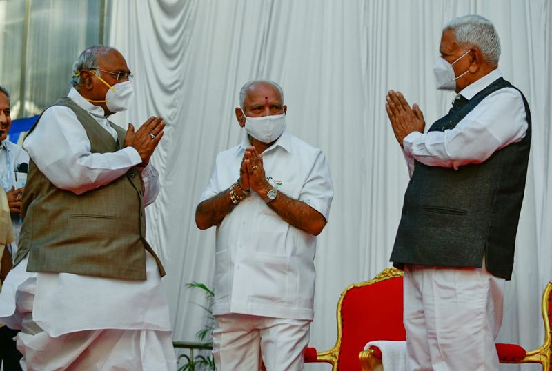 ದೇಶದ ಎಲ್ಲ ಕಡೆ ಗಣರಾಜ್ಯದಿನದ ಸಂಭ್ರಮ