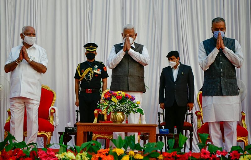 ಚಹಾಕೂಟದಲ್ಲಿ ಭಾಗಿಯಾದ ನಾಯಕರು.