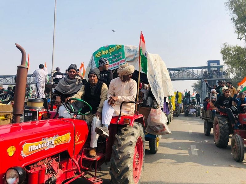 Incidentally, Bengal Chief Minister Mamata Banerjee has always opposed the Agriculture Act. The Trinamool delegation went to stand by the agitating farmers on the Singhu border. On Republic Day, the Chief Minister blamed the central government for the worrying situation.