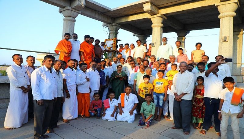 ಕಳಾಸರೋಹಣ, ಬಸವಪಟ ಹಾರಿಸುವ ಮೂಲಕ ಚಾಲನೆ