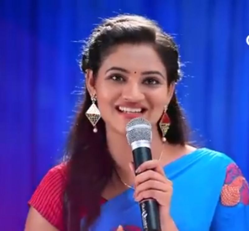 ಫೀಲ್ ಬ್ಲೂ ಎಂದರೆ ಅದು ನೋವು, ಖಿನ್ನತೆ, ಬೇಸರ, ಒಂಟಿತನ ಹೀಗೆ ಹಲವರು ಅರ್ಥವಿದೆ.