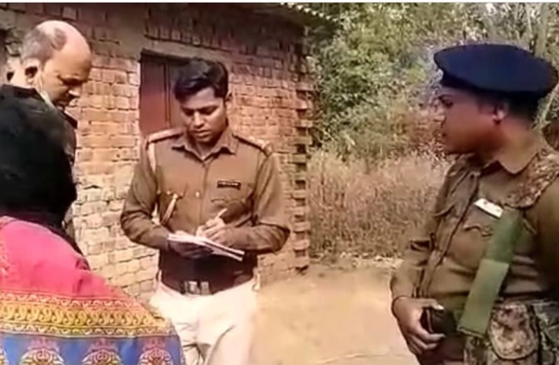 सोमवार रात फिर दोनों एक साथ पाए गए, जिससे महिला का देवर लुगाई माझी आग बबूला हो गया। महिला द्वारा पुलिस को दिए गए बयान के मुताबिक उसके देवर लुगाई माझी ने अपने दो दोस्तों को वहां बुला लिया।