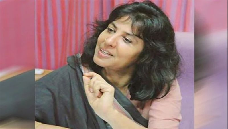 कंचन चौधरी भट्टाचार्य
1973 बैच की आईपीएस अधिकारी कंचन चौधरी भट्टाचार्य देश की पहली आईपीएस है, जिन्हें किसी राज्य का पुलिस महानिदेशक बनाया गया है। वह उत्तरांचल की महानिदेशक रह चुकी हैं। बेहद सुंदर होने के साथ ही वह अपने काम में भी काफी अव्वल है।