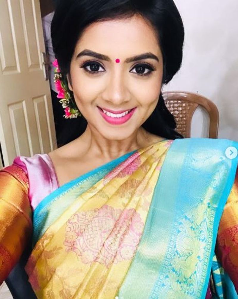 ಹೌದು! ಲಾಸ್ಯ ಎಲ್ಲದಕ್ಕೂ ಸೈ. ಸ್ಪರ್ಧೆಗಳಲ್ಲಿ ಹುಡುಗರಿಗೆ ಪ್ರತಿಸ್ಪರ್ಧಿಯಾಗಿ ಸವಾಲು ಹಾಕುತ್ತಾರೆ.