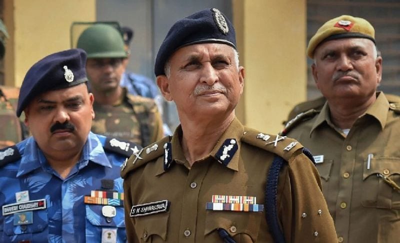 Delhi Police chief's letter to personnel
Delhi Police Commissioner SN Srivastava wrote a letter to personnel in which he wrote, "You showed great patience despite the farmers' agitation turning violent. 394 of our friends were injured in the violence & some are in hospital. I met some of them, they are being given proper treatment."
"I would like to tell you that the coming days can be very challenging for us. So, we will have to be alert. We will have to remain patient and disciplined. I thank you for your patience and restraint."