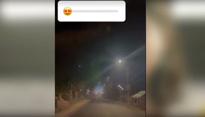 মাঝে মধ্যে নিজের নানা ছোটখাটো অভিজ্ঞতা তুলে ধরেন সোশ্যাল মিডিয়ায়।