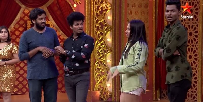 జబర్ధస్త్ కి పోటీగా మొదలైన కామెడీ స్టార్స్ తనదైన ముద్ర వేయడం ఖాయంగా కనిపిస్తుంది.