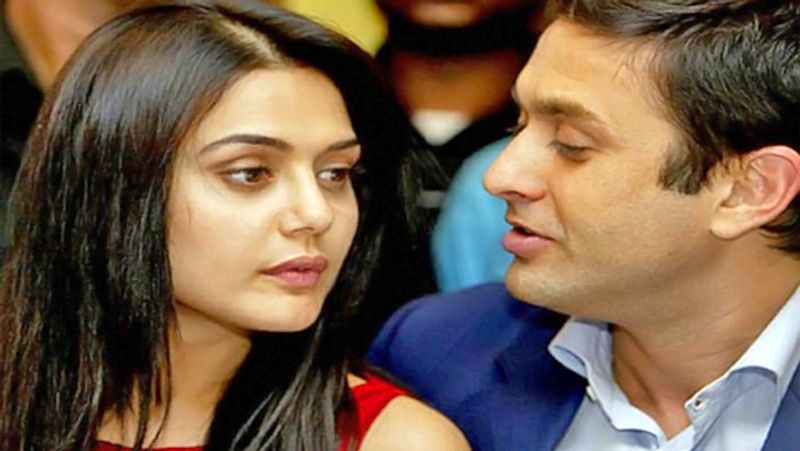 दूसरी तरफ, नेस वाडिया ने प्रिटी के आरोपों को सिरे से नकार दिया था। बता दें कि नेस और प्रिटी फरवरी, 2005 से साथ थे। मई, 2009 में सबसे पहले इनके ब्रेकअप की खबर आई। हालांकि, दोनों ने पब्लिकली कुछ नहीं कहा था। इनके ब्रेकअप की वजह नेस की मां को माना गया। इससे पहले नेस की मां ने इस रिलेशनशिप पर कमेंट करते हुए कहा था कि नेस किसी जेब्रा से भी शादी कर ले, मुझे कोई फर्क नहीं पड़ता।