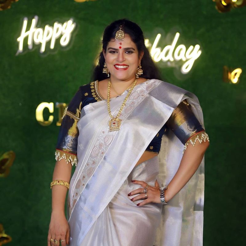 చేస్తున్నారు. అరియనా, దివిలకు కూడా మంచి మంచి ఆఫర్స్ వస్తున్నట్లు సమాచారం ఉంది. ఈసారి బిగ్ బాస్ షో కొందరికి చాలా మంచి చేసింది.