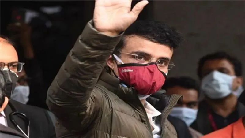 চলতি বছরের শুরুতে হৃদরোগে আক্রান্ত হন সৌরভ গঙ্গোপাধ্যায়। তার হার্টে দুটি স্টেন্টিং করা হয়।বর্তমানে সুস্থ রয়েছেন সৌরভ। মেনে চলতে হচ্ছে চিকিৎসকদের পরামর্শ।