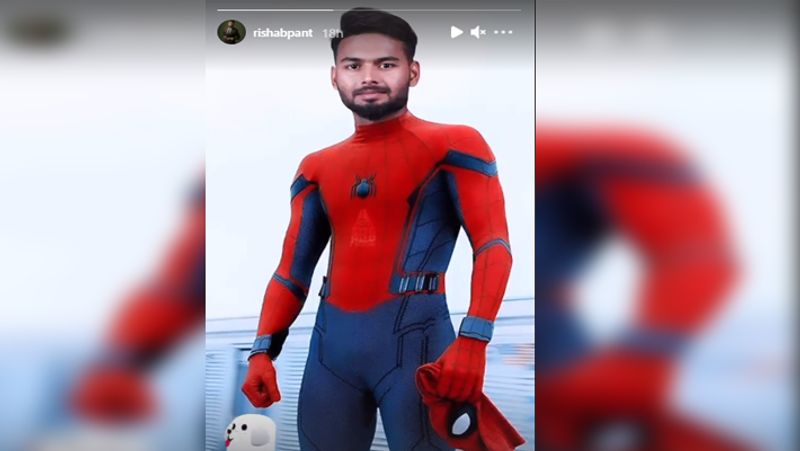अपनी इंस्टाग्राम स्टोरी पर भी उन्होंने अपनी स्पाइडर मैन वाली फोटो लगाई है। बता दें ब्रिसबेन टेस्ट जिताने के बाद आईसीसी ने भी अपनी पोस्ट में ऋषभ पंत को स्पाइडरमैन बताया था।