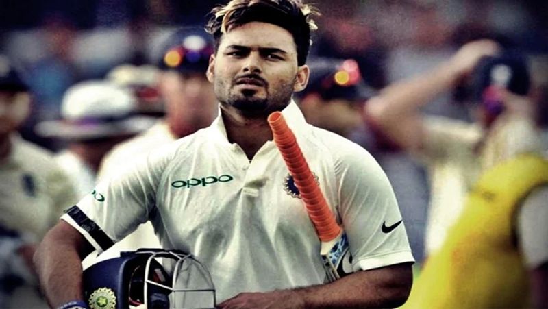 ऋषभ पंत के अब तक के क्रिकेट करियर की बात करें तो उन्होंने 16 टेस्ट मैचों में 1088 रन बनाए है, जिसमें उनका बेस्ट स्कोर 159 नॉटआउट था। वहीं 16 वनडे में 374 और 28 टी20 मैचों में उन्होंने 410 रन बनाए हैं।