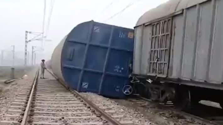 The bogie of the freight train separated from the wheel in UP, the accident averted asa The bogie of the freight train separated from the wheel in UP, the accident averted asa