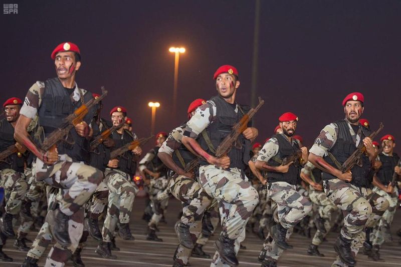 सऊदी अरब
इस लिस्ट में सऊदी अरब 5वें नंबर पर है। सऊदी अरब ने अपने रक्षा बजट पर अपनी जीडीपी का 8 फीसदी हिस्सा खर्च किया। 2019 में सऊदी अरब का रक्षा बजट 61.9 अरब डॉलर था।
