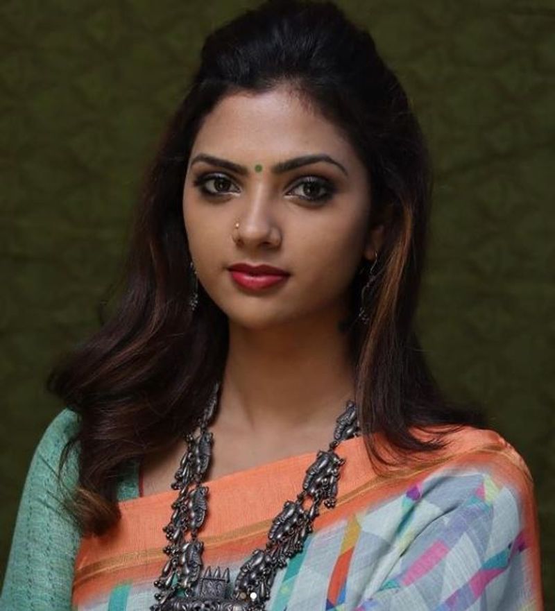 கொள்ளை அழகு 