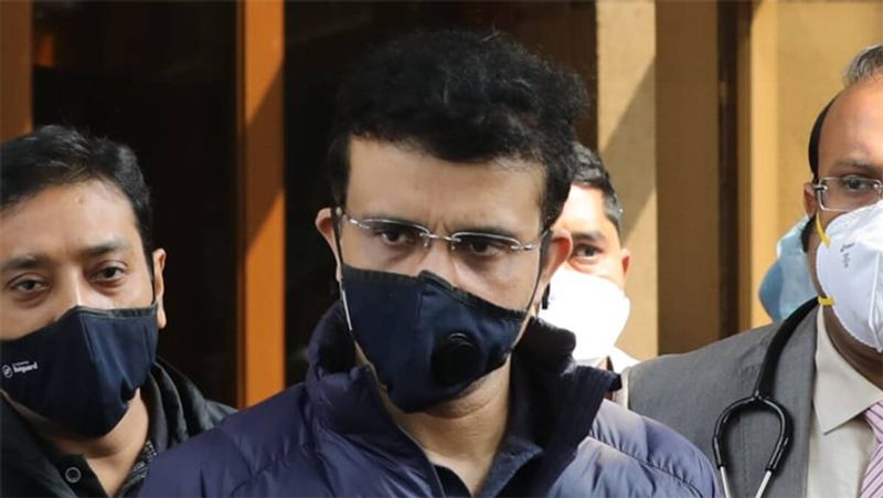 2 जनवरी को अस्पताल में एंजियोप्लास्टी करवाने के बाद बीसीसीआई के अध्यक्ष सौरव गांगुली (Sourav Ganguly) की तबियत एक बार फिर बिगड़ गई थी। जिसके बाद उन्हें बुधवार को सीने में दर्द के चलते कोलकाता के अपोलो अस्पताल में भर्ती करवाया गया। जहां फिर से उनकी एंजियोप्लास्टी की गई। 