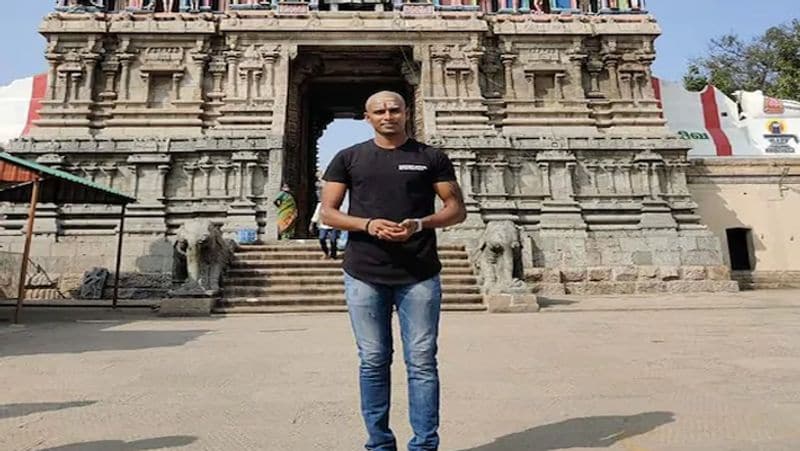 बता दें कि महज 44 दिन के अंदर नटराजन ने क्रिकेट के तीनों फॉर्मेट में खेल लिया है। उनसे आगे न्यूजीलैंड के पीटर इनग्राम हैं, जिन्होंने सबसे कम 12 दिन के अंदर तीनों फॉर्मेट में मैच खेला था।