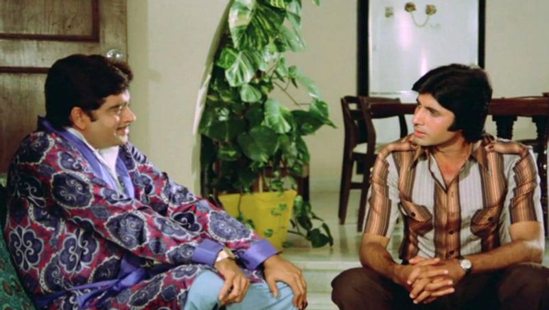 बता दें कि 70 का दशक वो दौर था जब बॉक्स ऑफिस पर अमिताभ बच्चन का जादू चलता था। इसी हंगामे के बीच शत्रुघ्न सिन्हा भी तब तक कालीचरण, विश्वनाथ, जानी दुश्मन और हीरा मोती जैसी फिल्मों से सुपरस्टार बन चुके थे।