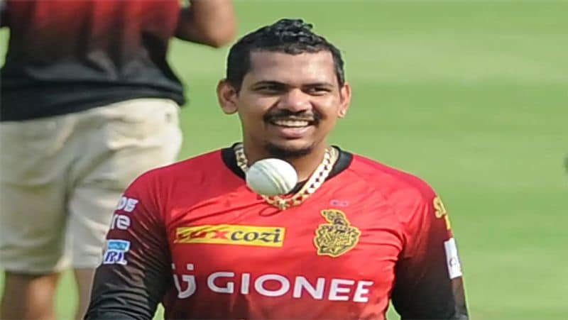 नरेन के इंटरनेशनल करियर की बात करें तो वह वेस्टइंडीज की ओर से 65 वनडे मैचों में 4.12 की इकोनॉमी रेट से 92 विकेट ले चुके हैं। जबकि बल्ले से 363 रन बना चुके हैं। वहीं 51 टी-20 मैचों में 52 विकेट और 155 रन बना चुके हैं।