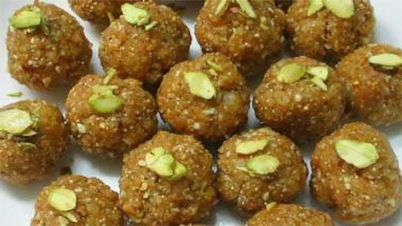 डिलवरी के बाद होने वाले पीरियड की अनियमितता को रोकने में भी यह कारगर साबित होता है।